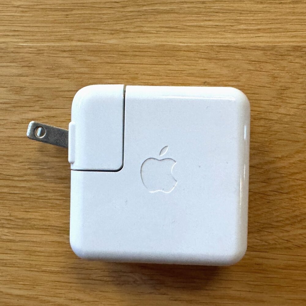 Apple Power Supplies: iPod USB Power Adapter, Model A1102, OEM, Circa 2005
